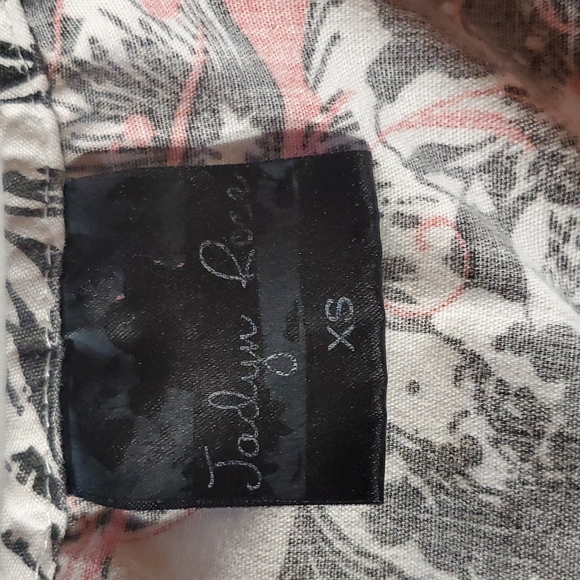 Scrub top - Picture 2 of 3